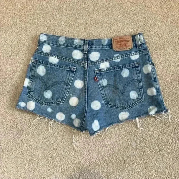 Levi’s relaxed fit 550 polka dot high rise shorts in size 29 - Picture 3 of 6